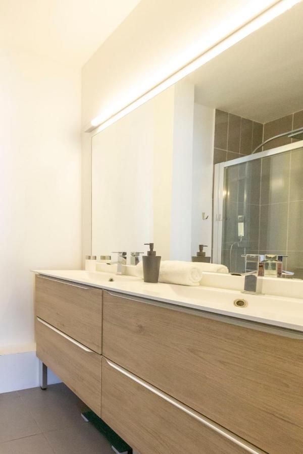 Modern Apartment 2 Bedrooms Quiet Terrace In A Palm Beach Area, 30 Meters From Seaside Cannes Dış mekan fotoğraf