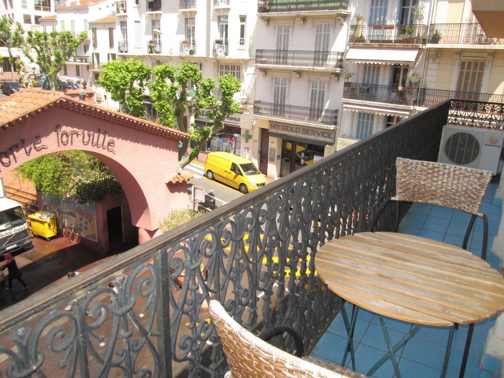 Modern Apartment 2 Bedrooms Quiet Terrace In A Palm Beach Area, 30 Meters From Seaside Cannes Oda fotoğraf